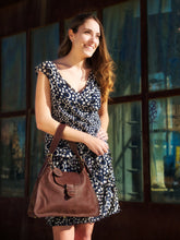 Load image into Gallery viewer, CINTA LEATHER SHOULDER BAG
