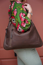 Load image into Gallery viewer, SAVILLE LEATHER SHOULDER BAG